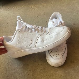 Mens Nike court vision size 10.5